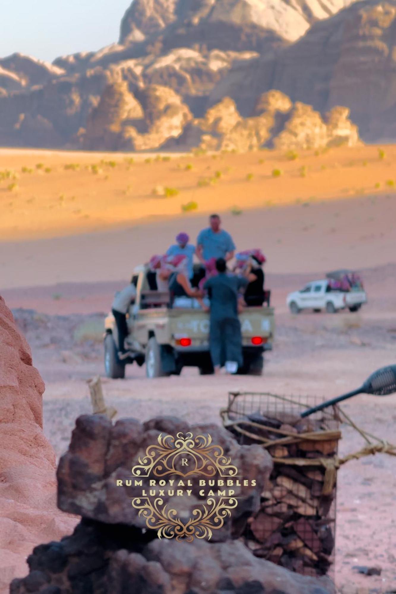 Apartamento Rum Royal Bubbles Luxury Camp Wadi Rum Exterior foto